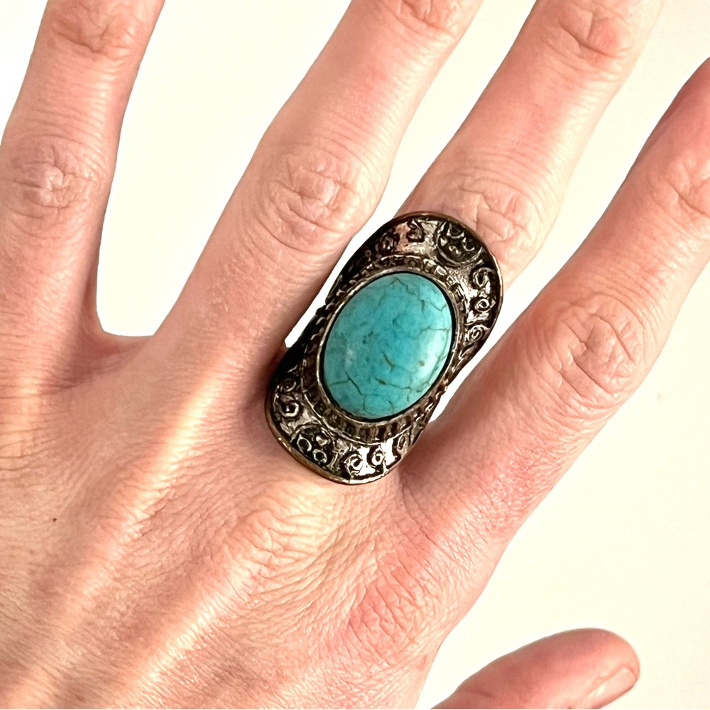 vintage boho engraved silver ring with turquoise stone